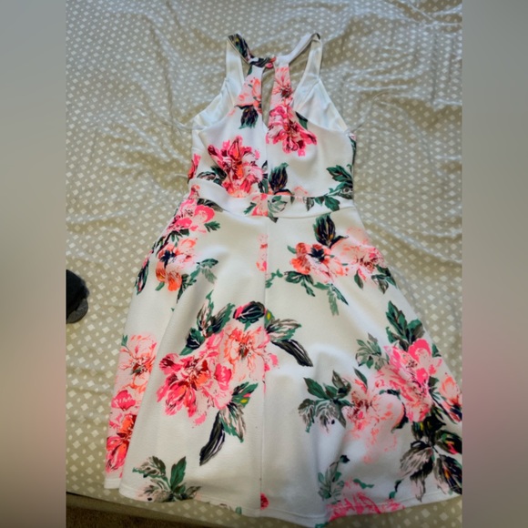 Pink lily spring/summer dress - Picture 4 of 5